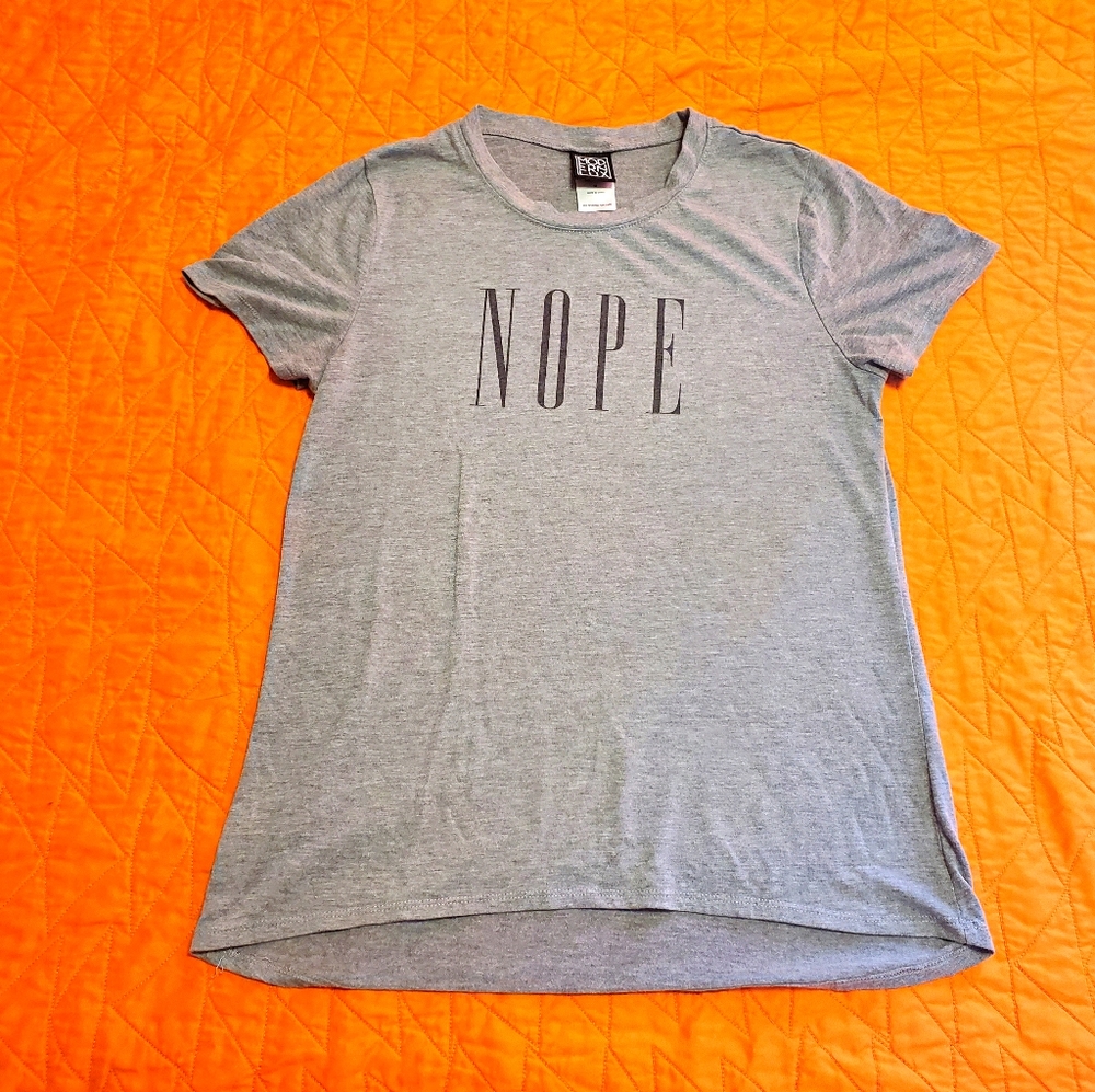 Modern Lux Grey "Nope" Shirt M